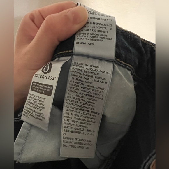 Levi’s 725 High-Rise Bootcut Jean Dark Wash Size 28 - Picture 3 of 7